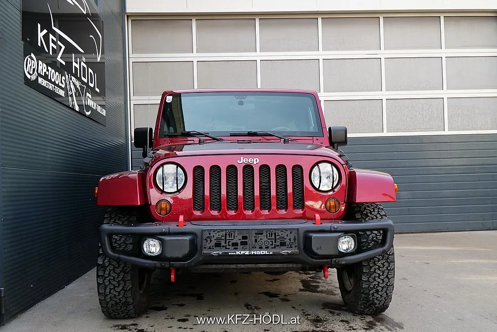 Jeep Wrangler Unlimited Sahara 2,8 CRD Aut. Image 2