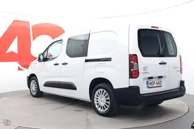 Toyota Proace L2 Active 50 kWh 5-ovinen - Ohjaamon esilämmitys/jäähdytys / ALV 24% / Peruutustutka / Vakionopeudensäädin Image 3