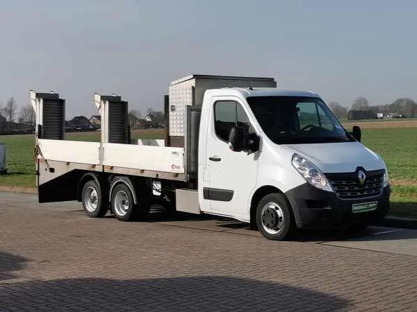 Renault Master T35 2.3 DCI Image 4