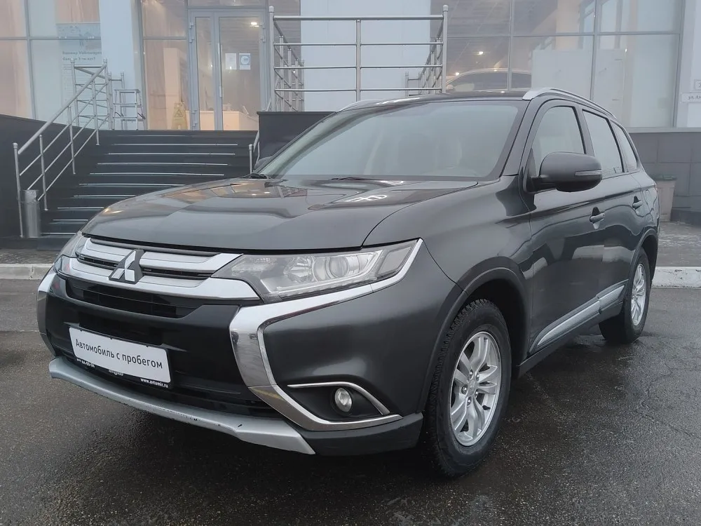 Mitsubishi Outlander Image 1